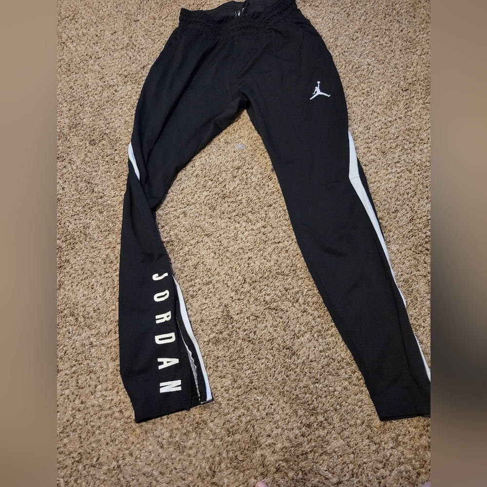 EUC Nike AirJordan joggers - Picture 2 of 2